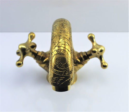 Bathroom sink faucet